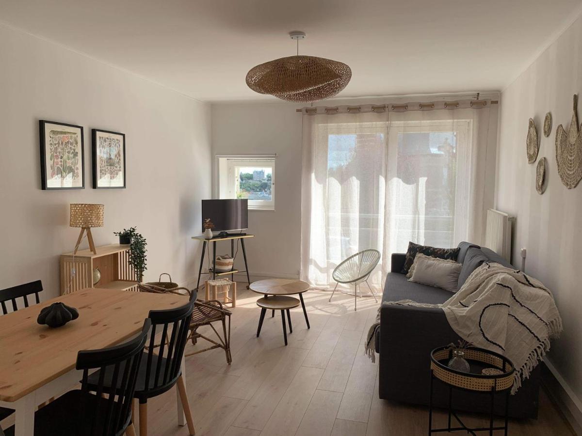 Appartement 40M2 Vue Sur Mer Acces Direct Plage Et Parking Prive Dinard Exterior foto